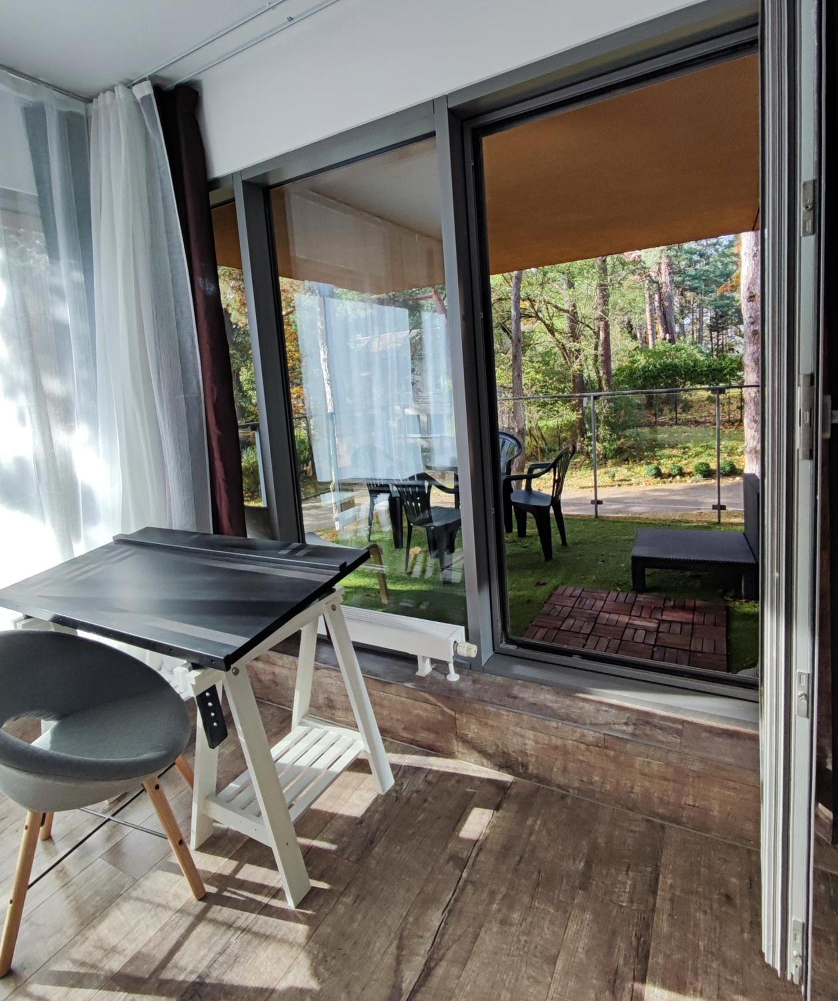 Saules Club Apart Hotel Saulkrasti Quarto foto