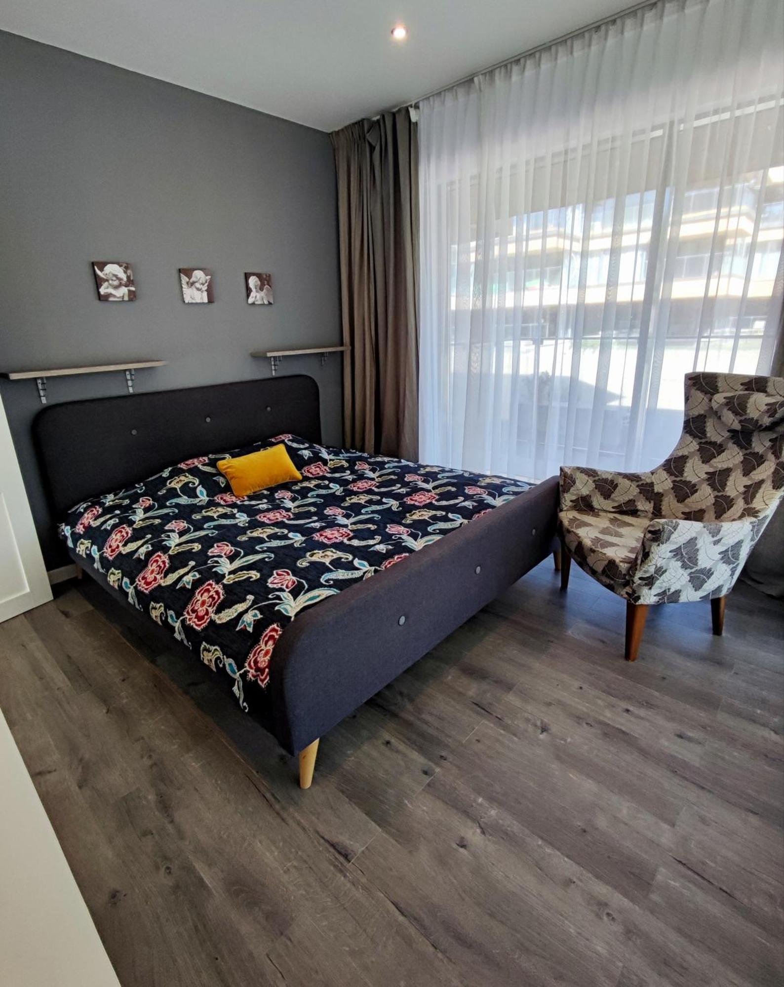 Saules Club Apart Hotel Saulkrasti Quarto foto