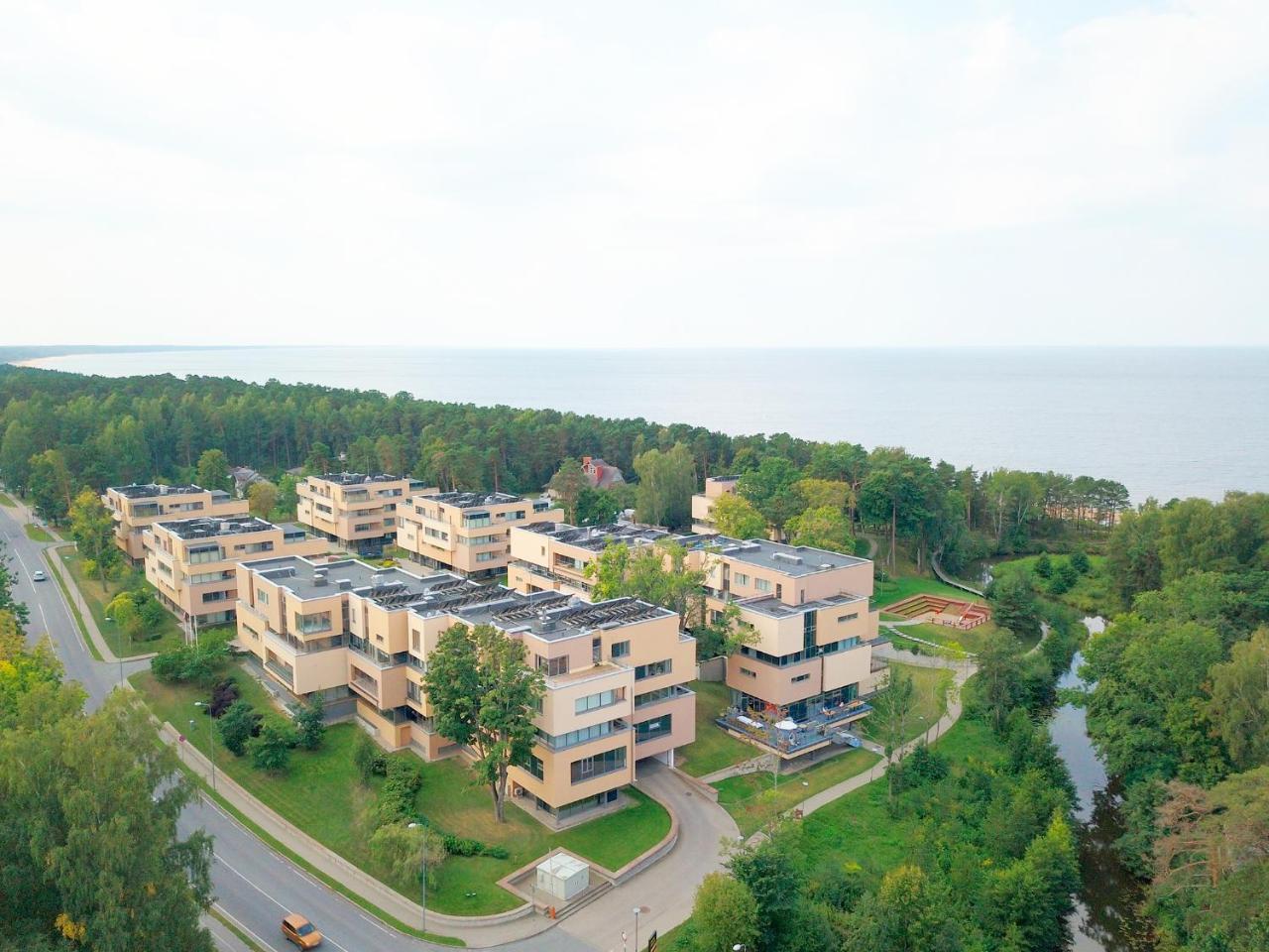 Saules Club Apart Hotel Saulkrasti Exterior foto
